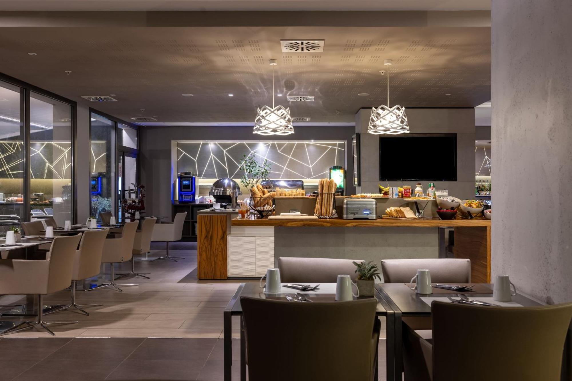 Ac Hotel By Marriott Marseille Prado Velodrome المظهر الخارجي الصورة