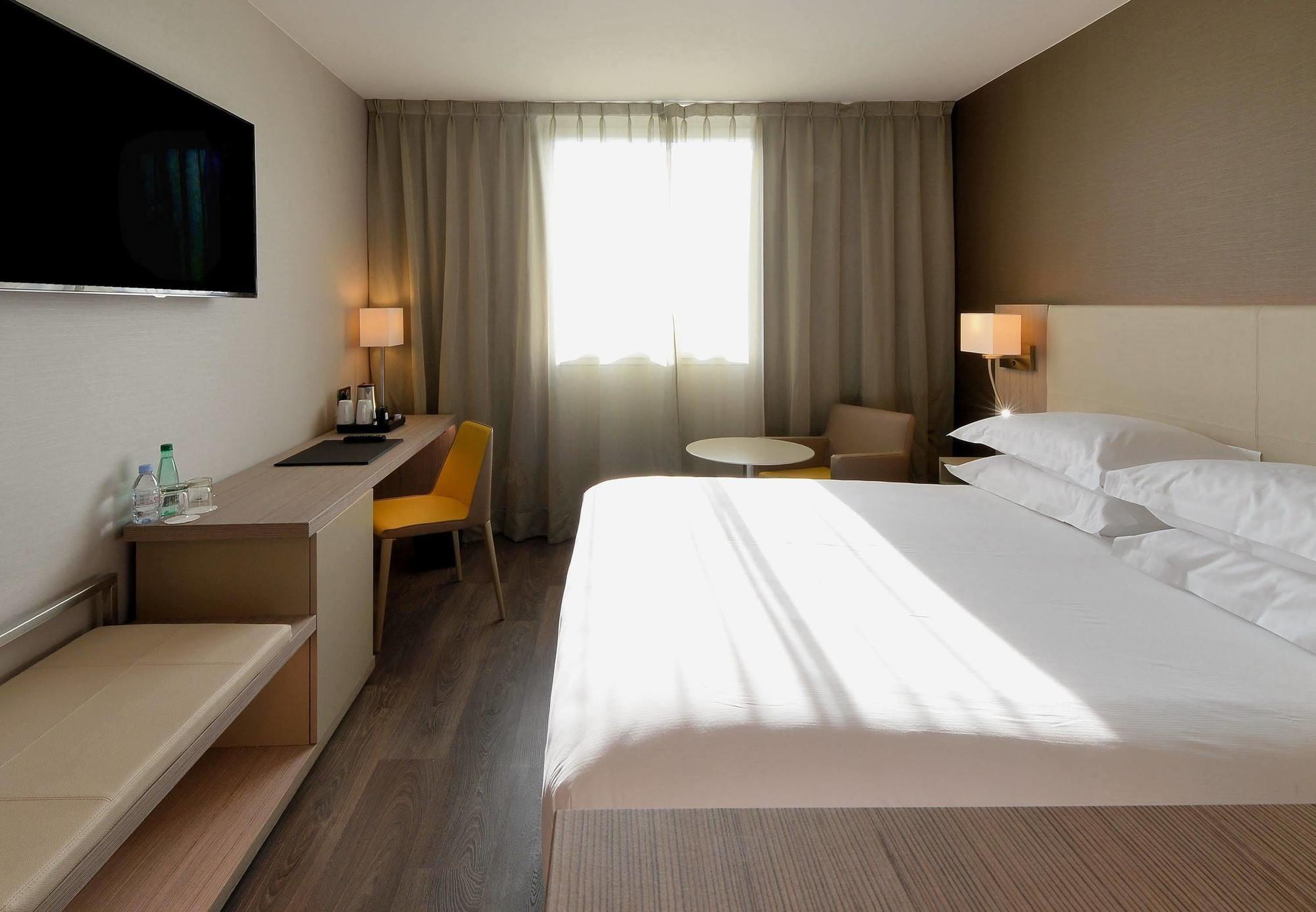 Ac Hotel By Marriott Marseille Prado Velodrome المظهر الخارجي الصورة